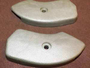 1965 1966 1967 Mustang GT Shelby Cougar Xr7 ORIG L+R IVY GOLD SEAT HINGE COVERS