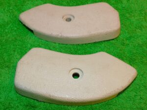 1965 1966 1967 Mustang GT A Shelby Cougar Xr7 ORIG LH+RH WHITE SEAT HINGE COVERS
