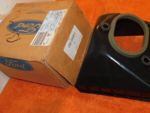 1991-1997 Ford Thunderbird Cougar NOS 3.8L S/C 4.6L 5.0L AIR CLEANER BOTTOM TRAY