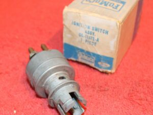 1950 1951 Mercury Passenger Car 1951 1952 Ford F-1 F-3 Truck NOS IGNITION SWITCH
