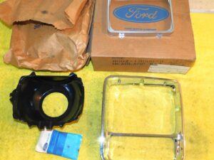 1978 1979 1980 Ford Granada Mercury Monarch NOS LH HEAD LAMP DOOR BEZEL KIT