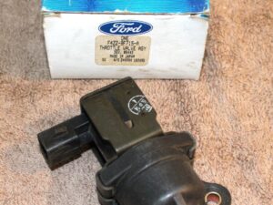 1994 1995 Mustang Thunderbird Cougar NOS V6 3.8L IDLE AIR CONTROL THROTTLE VALVE