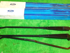 1977 1978 1979 Granada Monarch Versailles NOS LH+RH WINDSHIELD WIPER ARMS Black