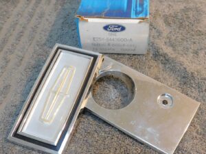 1982 1983 1984 Lincoln Continental NOS TRUNK LOCK CYLINDER COVER SLEEVE COVER