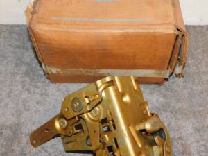 1969 1970 Ford Mercury Station Wagon NOS DUAL ACTION REAR TAIL GATE UPPER LATCH