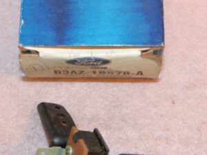 1974-1978 Ford Mustang II Ghia Mach1 Cobra NOS HEATED BACK WINDOW DEFROST SWITCH