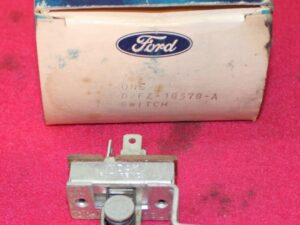 1972-1980 Ford Pinto Mercury Bobcat NOS HEATED BACK WINDOW DEFROST SWITCH