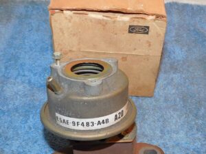 1984 1985 Ford Mustang LTD Thunderbird Mercury Capri Lincoln NOS 5.0L EGR VALVE