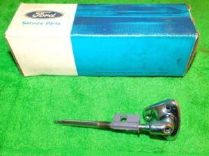 1980 1981 1982 Ford Thunderbird Mercury Cougar NOS SUN VISOR ARM & BRACKET ASSEM