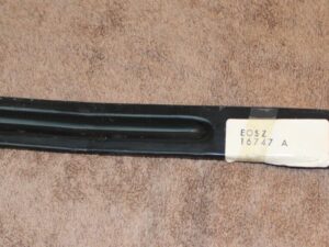 1980 1981 1982 Ford Thunderbird Mercury Cougar Xr7 NOS HOOD LATCH SUPPORT BRACE