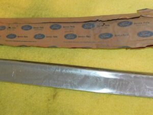 1973-1976 Ford LTD Brougham Hardtop Sedan Wagon NOS LH QUARTER PANEL MOULDING