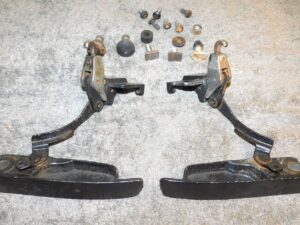 1965 1966 1967 1968 1969 1970 Mustang Shelby ORIG CONVERTIBLE TOP LH+RH LATCHES