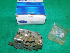 1981-1985 Ford Escort Mercury Lynx 4-Door Sedan Wagon NOS LH REAR DOOR LATCH