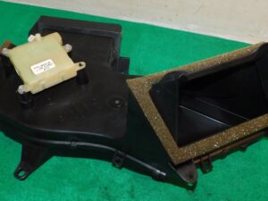 1999-2003 Ford Windstar NOS REAR HVAC A/C HEATER CONTROL CHAMBER - MOTOR ASSEM
