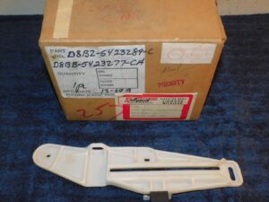 1978-1983 Ford Fairmont Mercury Zephyr NOS LH FRONT DOOR WINDOW CHANNEL BRACKET