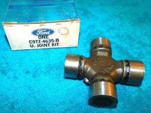 1970-1977 Ford Bronco NOS 170 200 302 DRIVESHAFT FRONT - REAR U-JOINT Dana