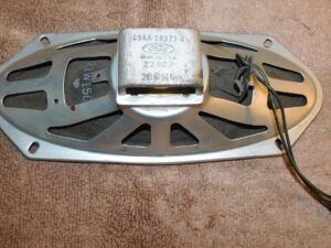 1969 1970 Ford Mustang Cougar Hardtop Galaxie ORIG AM RADIO STEREO REAR SPEAKER