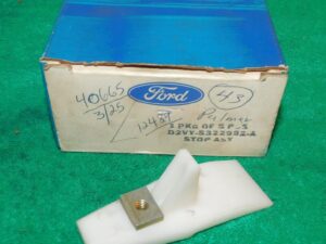 1972 1973 Continental Galaxie LTD Monterey NOS FRONT DOOR VENT WINDOW PIVOT STOP