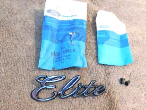 1975 1976 Ford Gran Torino Elite Hardtop NOS 'ELITE' FENDER EMBLEM NAME PLATE