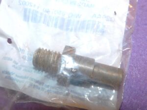 1965-1969 Mustang GT Cougar Xr7 NOS 200 250 289 302 CLUTCH EQUALIZER BAR MOUNT