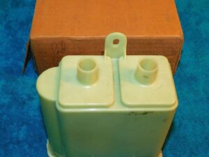 1977-1981 Ford Mustang Bronco Capri NOS 2.3 5.0 302 FUEL VAPOR STORAGE CANISTER
