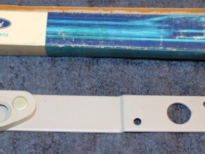 1976 1977 Lincoln Mark V 1977 Continental NOS RH GREY FRONT SEAT BACK SIDE BEZEL