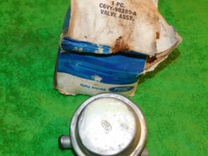 1967 1968 Lincoln Continental NOS 462 4V THERMACTOR ANTI BACKFIRE GULP VALVE