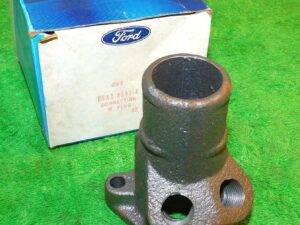 1974-76 Ford LTD Torino Mercury NOS 351M 400 THERMOSTAT HOUSING WATER CONNECTOR