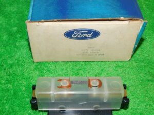 1972-1976 Ford Courier Mazda B1600 B1800 Truck NOS CIRCUIT BREAKER