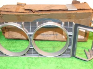 1974 Mercury Monterey Custom Hardtop Sedan Wagon NOS LH HEAD LAMP GRILLE DOOR