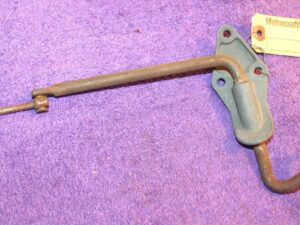 1965 1966 Ford B F 500 600 750 Truck NOS 330 361 391 ACCELERATOR BELLCRANK ASSM
