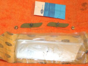 1968 Ford Galaxie 500XL LTD Fastback Convert NOS RH FENDER LOWER FRONT MOLDING