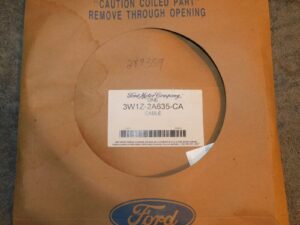 2003 2004 Lincoln Town Car NOS NEW OEM Left LH REAR PARKING BRAKE CABLE Exc Limo