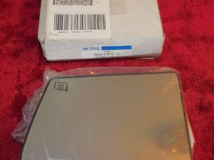 2004 2005 2006 2007 Ford F150 NOS LH REAR VIEW OUTER MIRROR GLASS LENS - HEATED