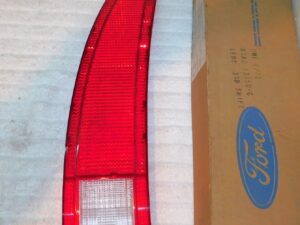 1973-1978 Ford LTD Ranch Wagon Country Sedan Squire NOS LH REAR TAIL LAMP LENS