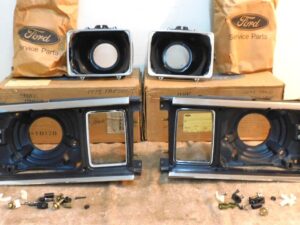 1978 1979 1980 Ford Fairmont Sedan Wagon NOS LH & RH SINGLE FRONT HEAD LAMP KITS