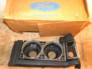 1973 1974 Mercury Monterey Custom NOS LH HEAD LAMP GRILLE DOOR FENDER EXTENSION