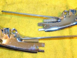 1967 Mustang GT GTA Convertible ORIG LH+RH CONVERTIBLE TOP LATCH VISOR BRACKETS