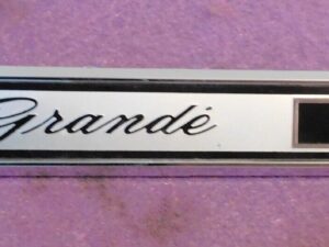 1969 1970 Mustang Grande Coupe ORIG WOOD GRAIN DASH RH 'GRANDE' EMBLEM NAMEPLATE