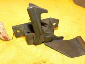 1969-1974 Ford E100 E200 E300 Econoline Van NOS FRONT HOOD LATCH