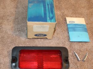 1970 1971 1972 1973 Lincoln Continental Town Car NOS REAR SIDE MARKER LAMP LENS