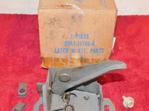 1969 Ford Custom Galaxie 500 Fastback Cpe Sedan Convertible Wagon NOS HOOD LATCH