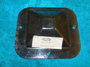 1970-1979 Ford L-Series L LN LT LTS 800 900 Truck NOS HOOD SIDE STABILIZER PLATE