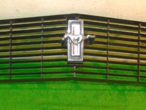 1970 Mustang Fastback Coupe Convertible Boss Grande ORIG FRONT RADIATOR GRILLE
