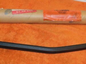 1974 Lincoln Mark IV Coupe NOS FRONT BUMPER CENTER HORIZONTAL IMPACT MOLDING PAD