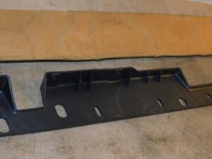 91-01 Explorer 89-93 Ranger 89-90 Bronco II OEM NOS RADIATOR UPPER AIR DEFLECTOR