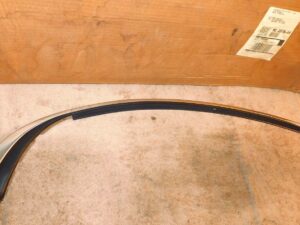 1996-99 Ford Taurus Mercury Sable NOS STATION WAGON RH REAR DOOR REVEAL MOULDING