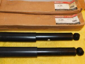 1996 1997 1998 Mercury Villager NOS REAR SHOCK ABSORBERS w/o Handling Package