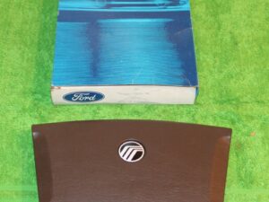 1986 Mercury Sable NOS SABLE STEERING WHEEL HORN PAD COVER