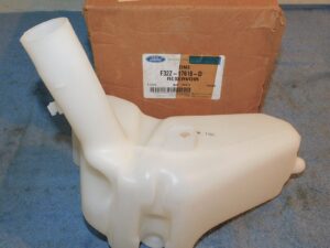 1993-1997 Ford Probe GT SE GTS NOS WASHER FLUID TANK RESERVOIR